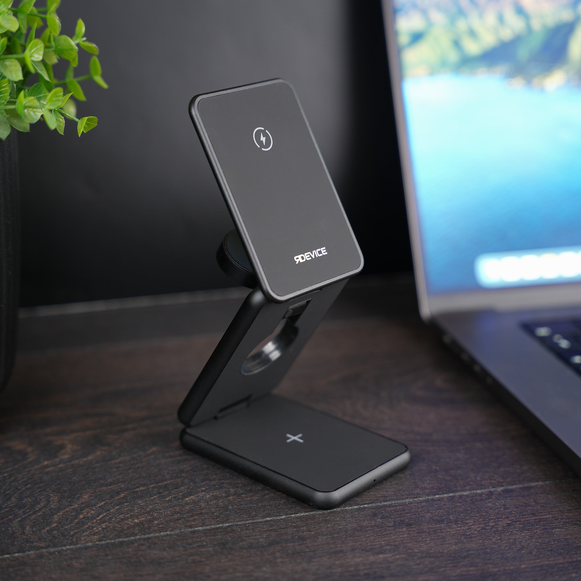 Stazione di ricarica ultra compatta 3-in-1 RD V2